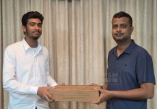 big_QBBUr9r7Z3X2Ee1NfYzOm1vIZ (1)