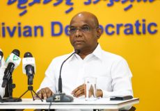 large_175083928153BuHU